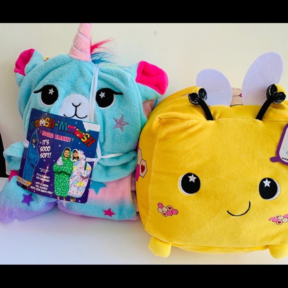 Kids Moosh Moosh hoodie blanket and pillow toy set